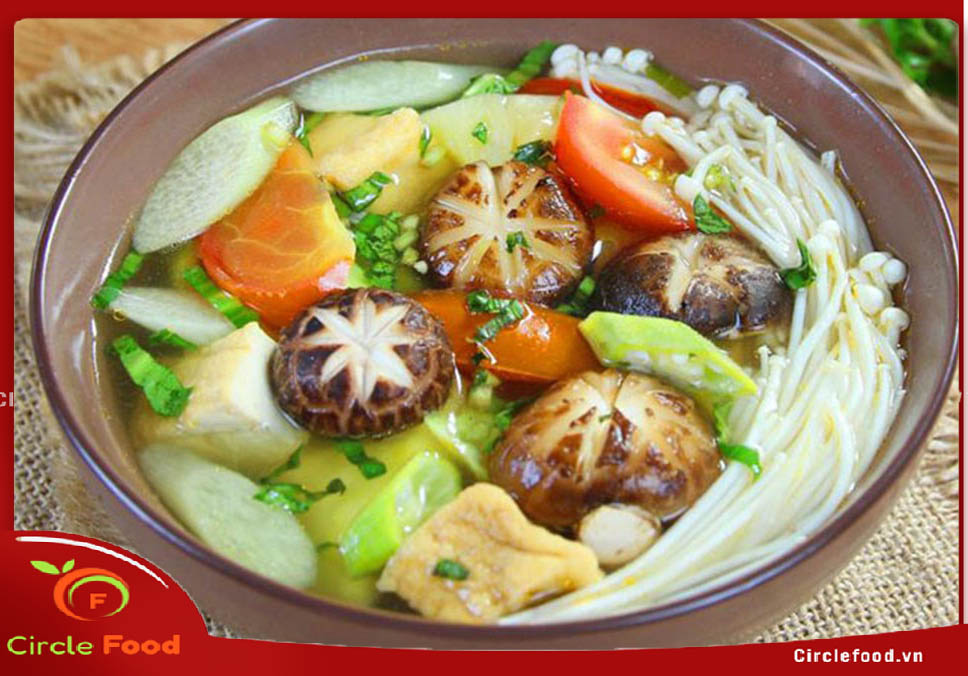 mâm cơm chay cúng ông Công ông Táo - canh rau củ thập cẩm chay