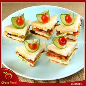 Bánh mặn đãi tiệc
